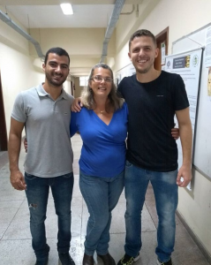 Caique Ragazzi e Maria da Graça de Oliveira e Lucas Mendes